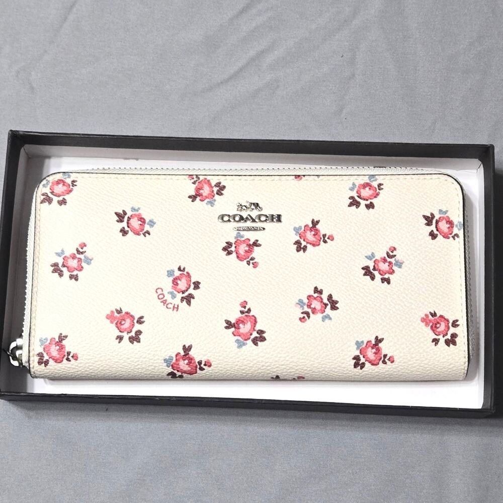 COACH Vintage Rosebud Floral Accordion Zip Coated Canvas Long Wallet